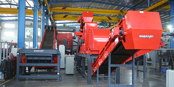 廢舊油桶撕碎機(jī)，大產(chǎn)量機(jī)油桶減容減量